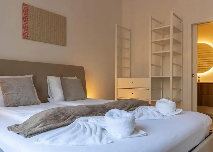 2bdr Grand Bourgeois At Kodaly W Ac * Budapest