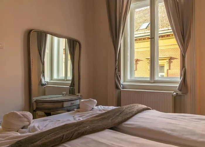 Lejlighed 2bdr Grand Bourgeois At Kodaly W Ac Budapest