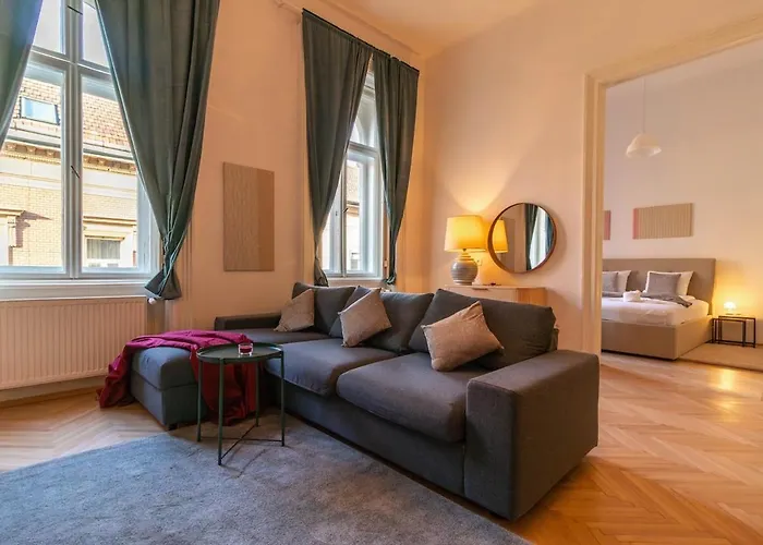 Apartment 2bdr Grand Bourgeois At Kodaly W Ac Budapest